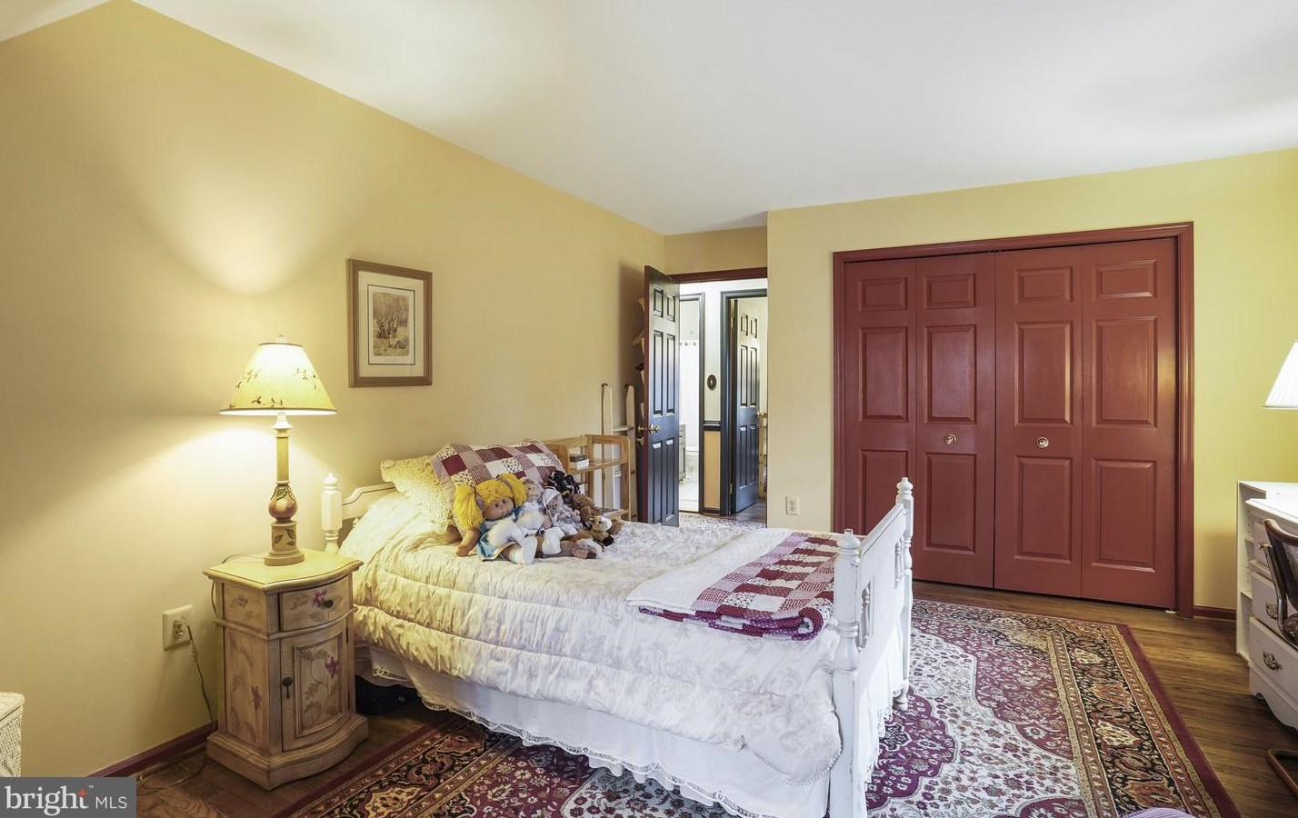 4885 Oakcrest Dr, Fairfax VA  22030-4568 exterior