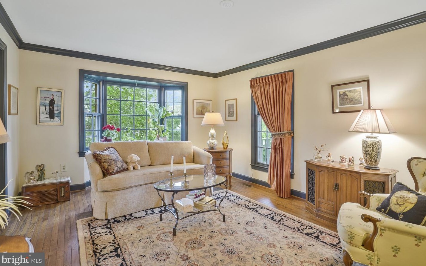 4885 Oakcrest Dr, Fairfax VA  22030-4568 exterior