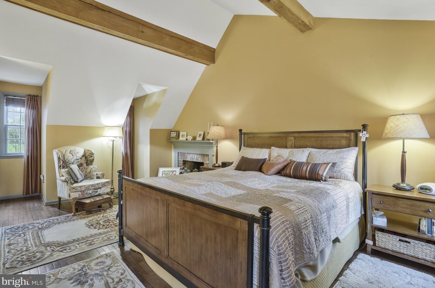 4885 Oakcrest Dr, Fairfax VA  22030-4568 exterior