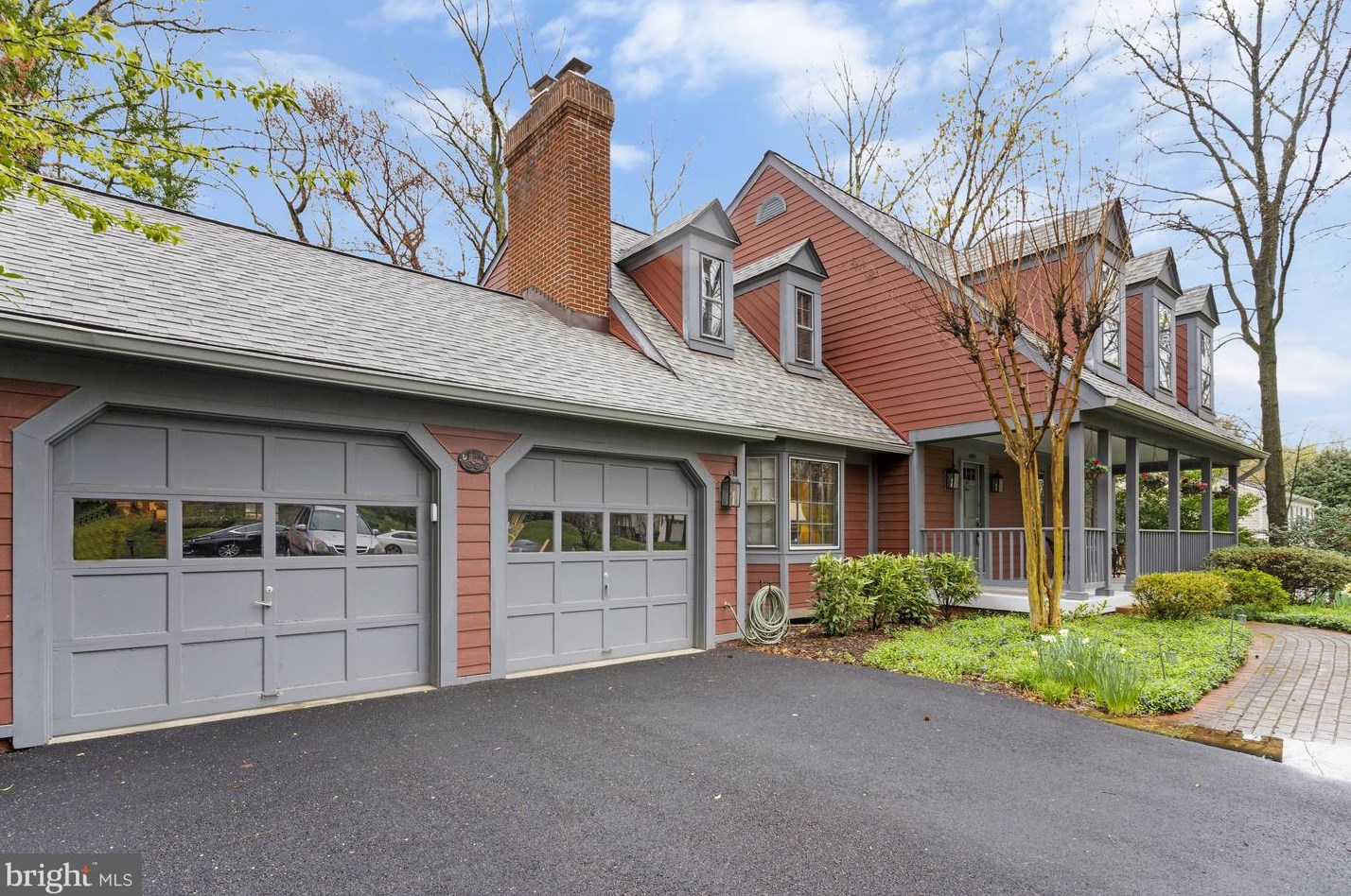 4885 Oakcrest Dr, Fairfax, VA 22030-4568