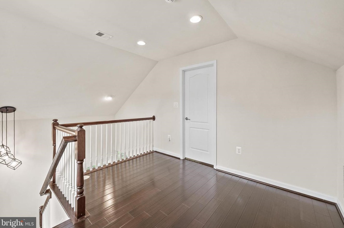 3571 Huntley Manor Ln, Alexandria VA  22306-5111 exterior