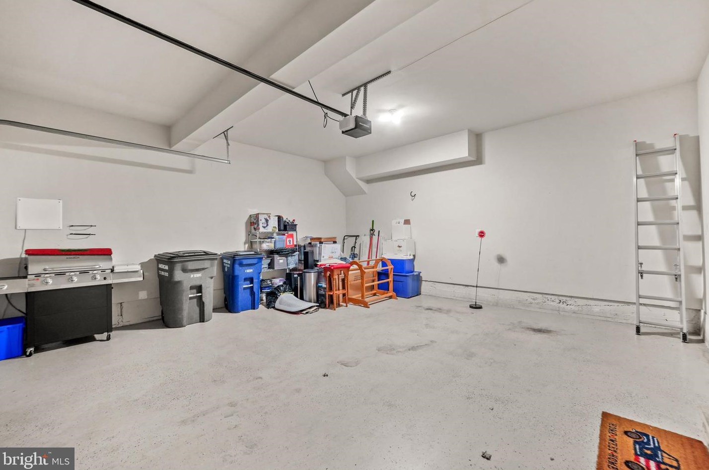 3571 Huntley Manor Ln, Alexandria VA  22306-5111 exterior