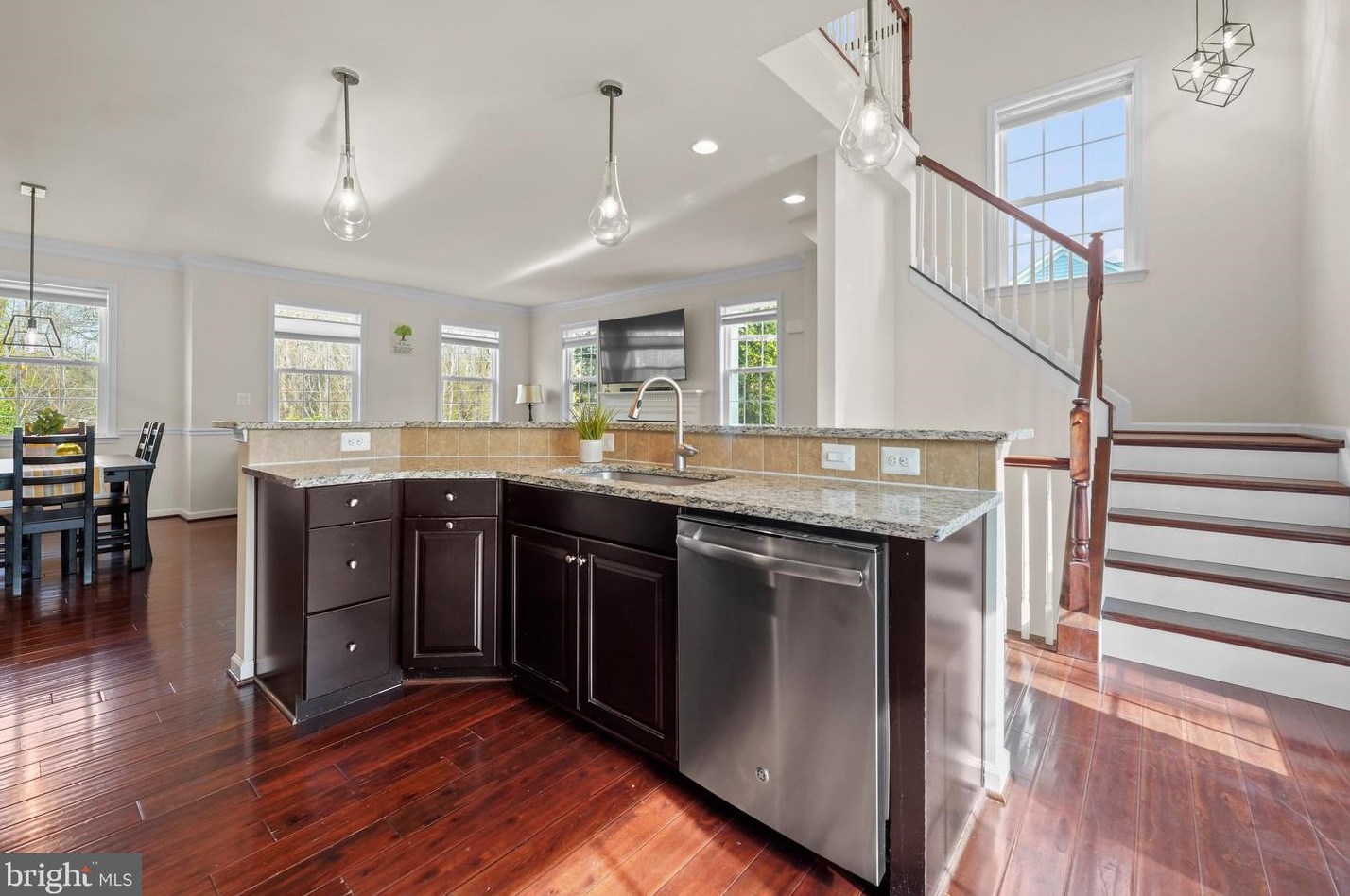 3571 Huntley Manor Ln, Alexandria VA  22306-5111 exterior