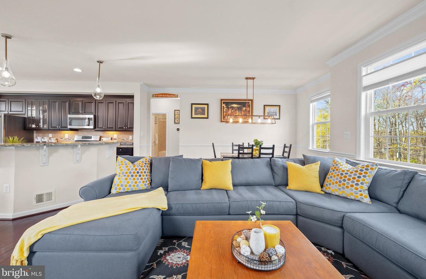 3571 Huntley Manor Ln, Alexandria VA  22306-5111 exterior