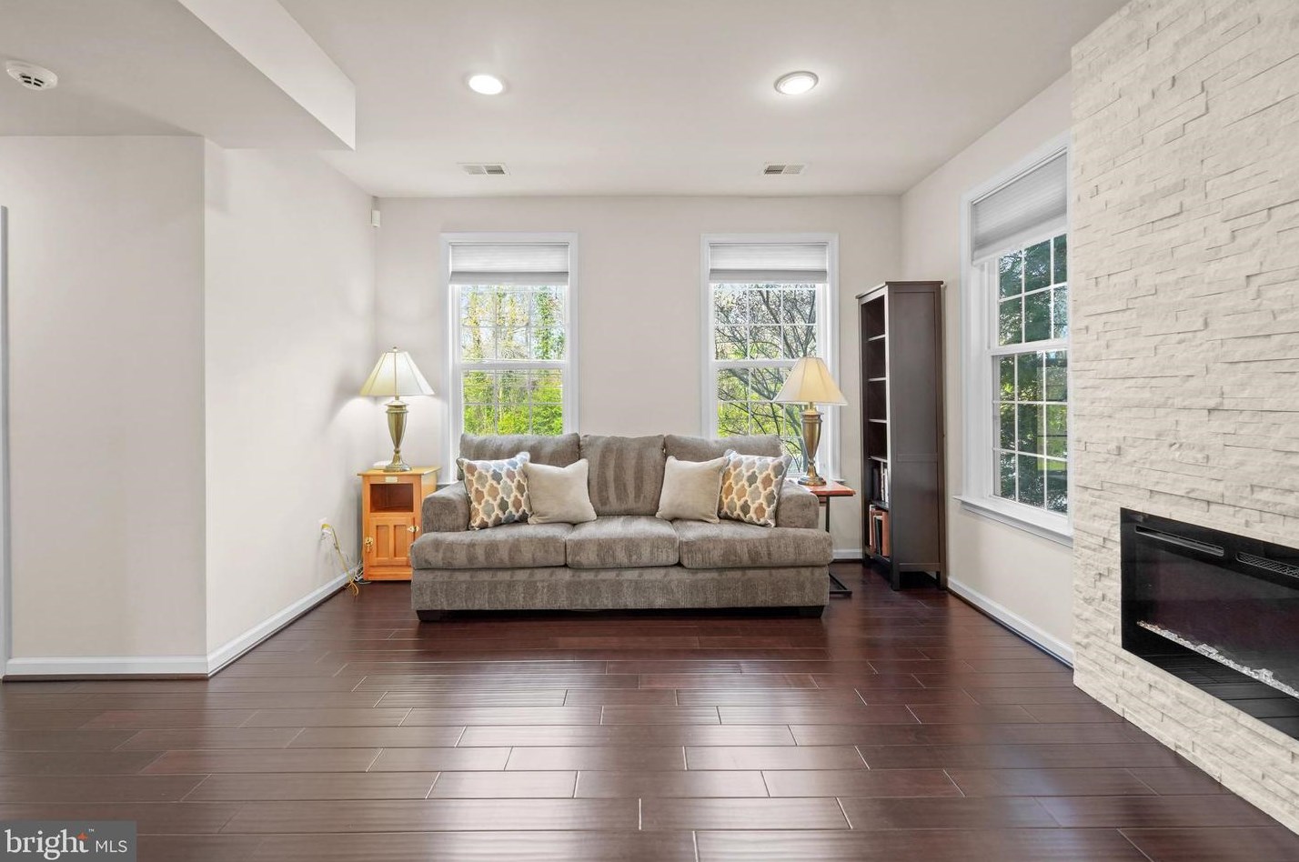 3571 Huntley Manor Ln, Alexandria VA  22306-5111 exterior