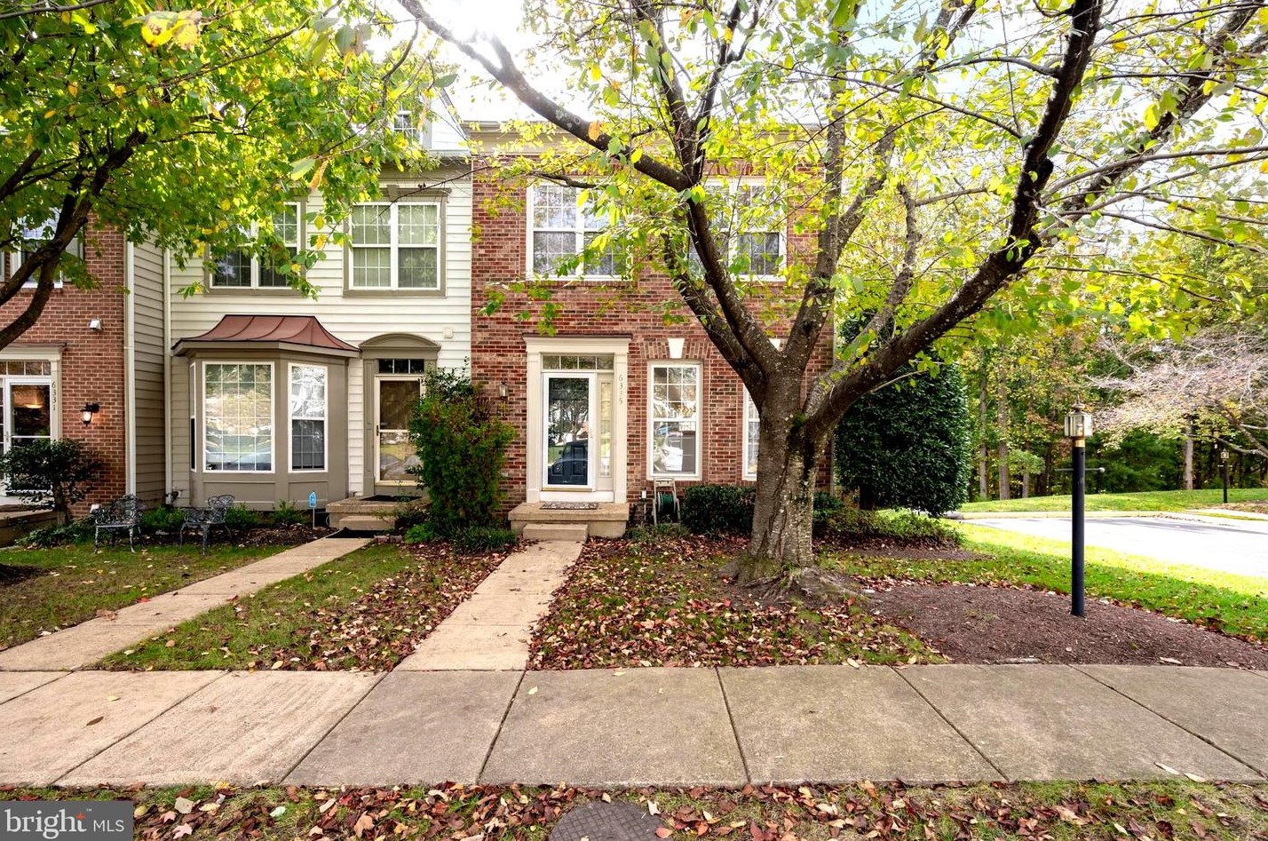 6335 Summer Moon Ln, Alexandria, VA 22312