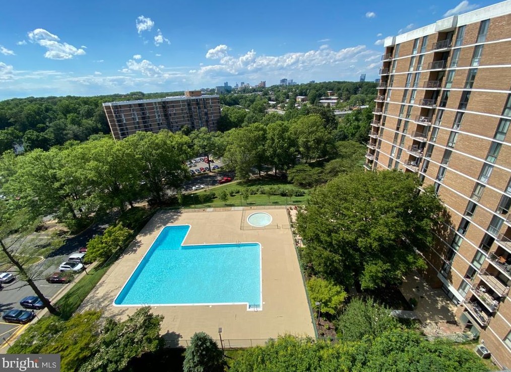 2311 Pimmit Dr #1118, Falls Church, VA 22043