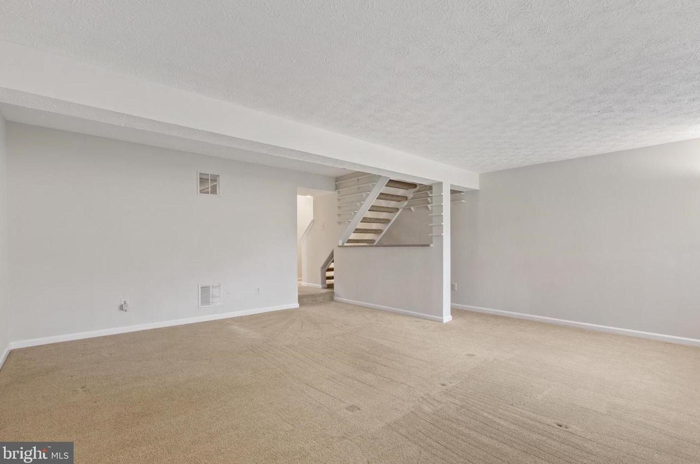 13941 Winding Ridge Ln, Centreville VA  20121-4809 exterior