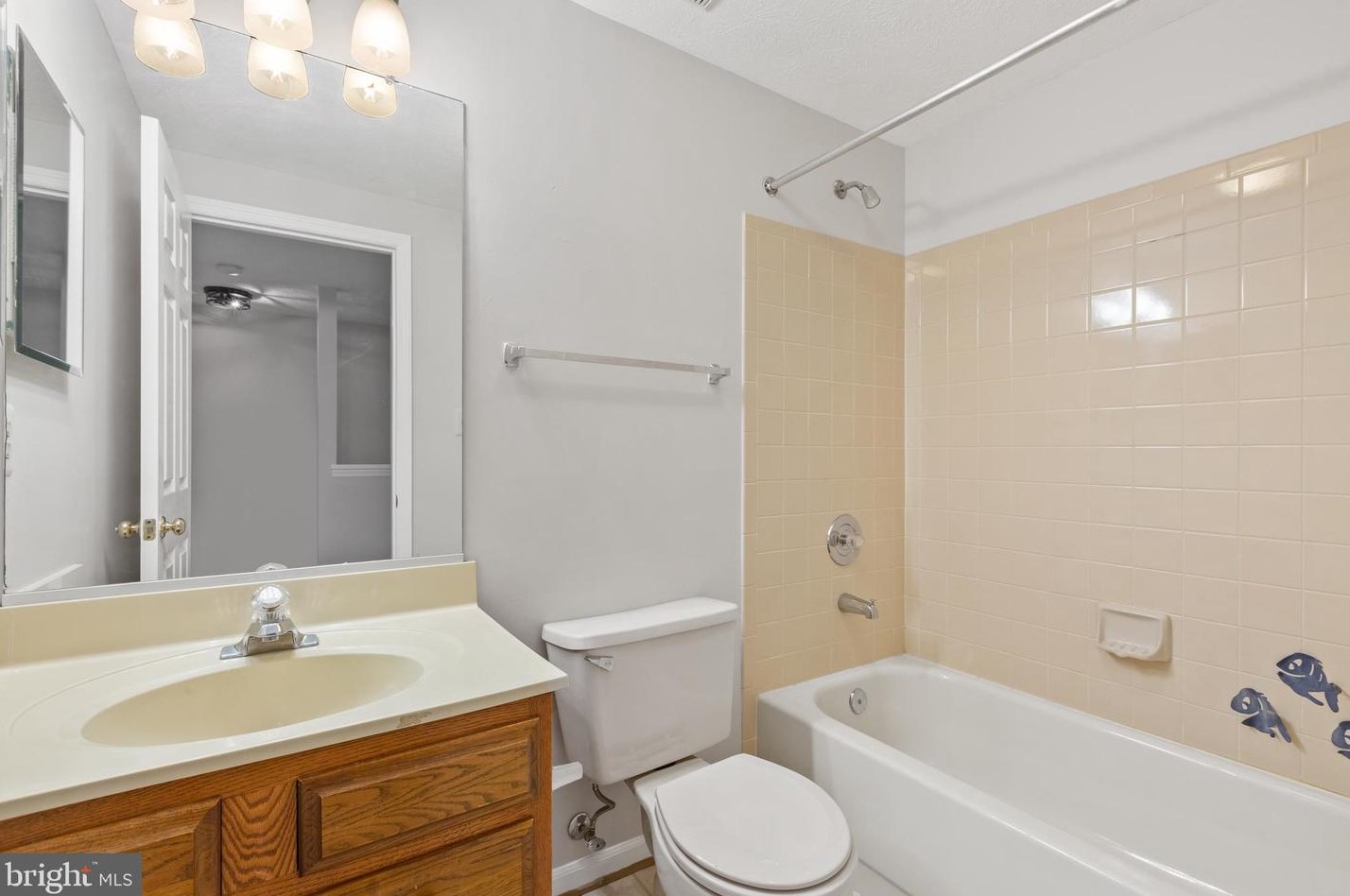 13941 Winding Ridge Ln, Centreville VA  20121-4809 exterior