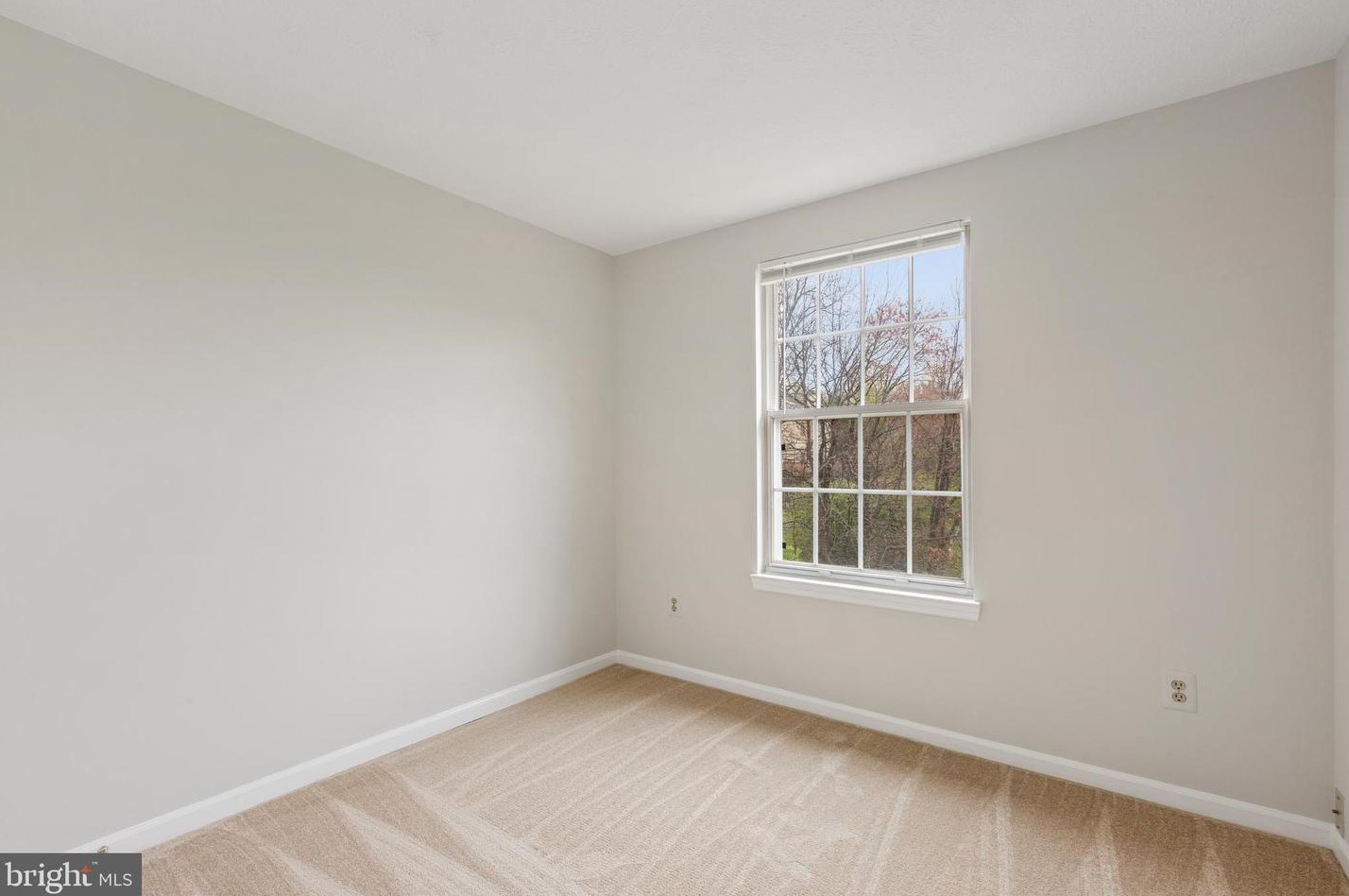 13941 Winding Ridge Ln, Centreville VA  20121-4809 exterior