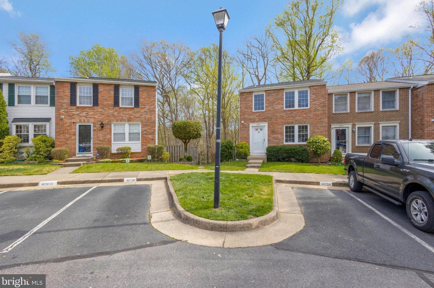 8058 Steeple Chase Ct, Springfield VA  22153-3609 exterior