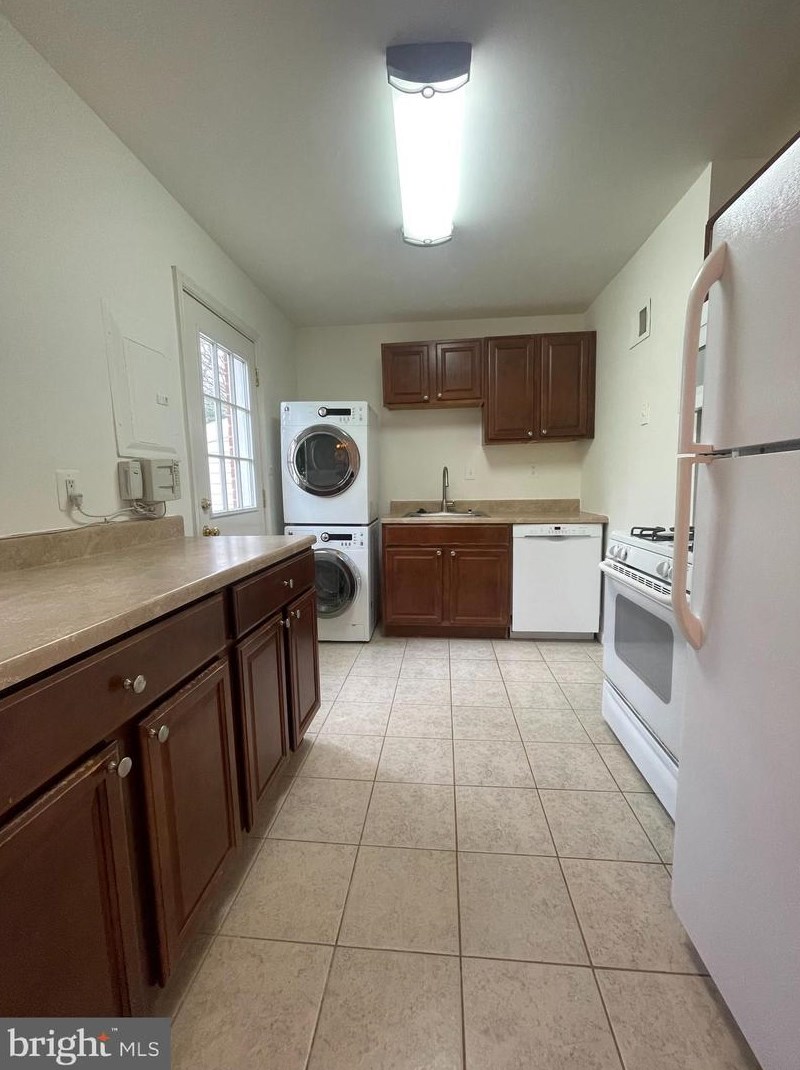 7318 Sportsman Dr, Falls Church, VA 22043