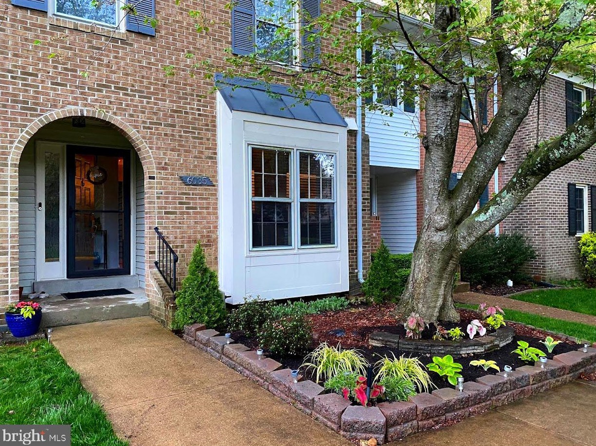 6035 Crown Royal Cir, Alexandria, VA 22310-1745