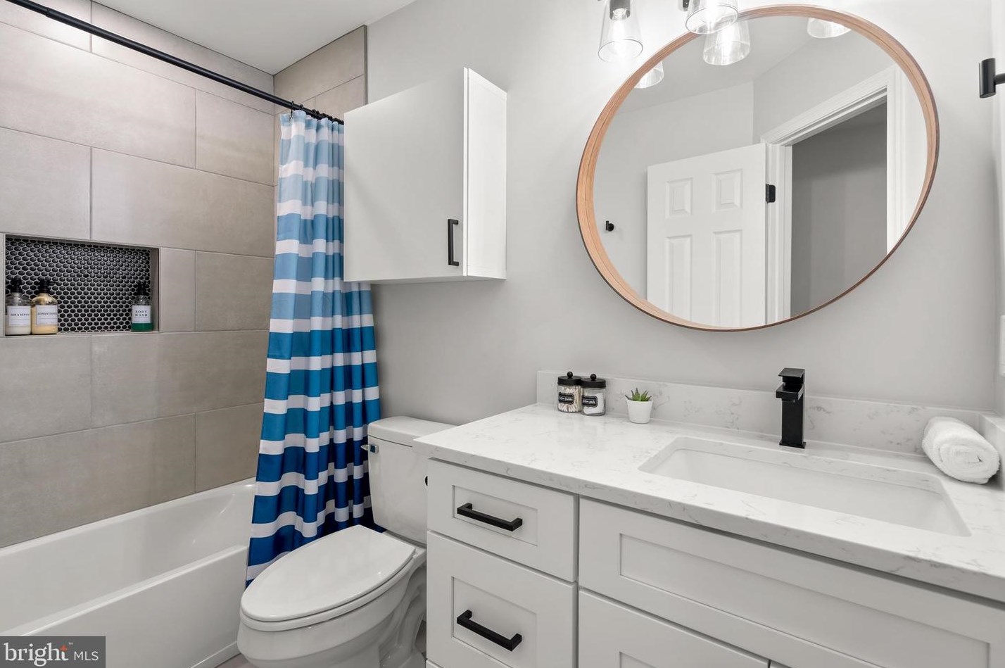 3162 Grovehurst Pl, Alexandria VA  22310-2350 exterior