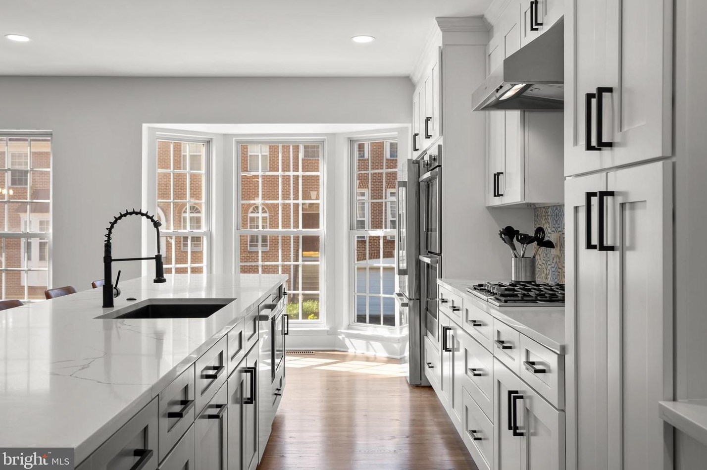 3162 Grovehurst Pl, Alexandria VA  22310-2350 exterior