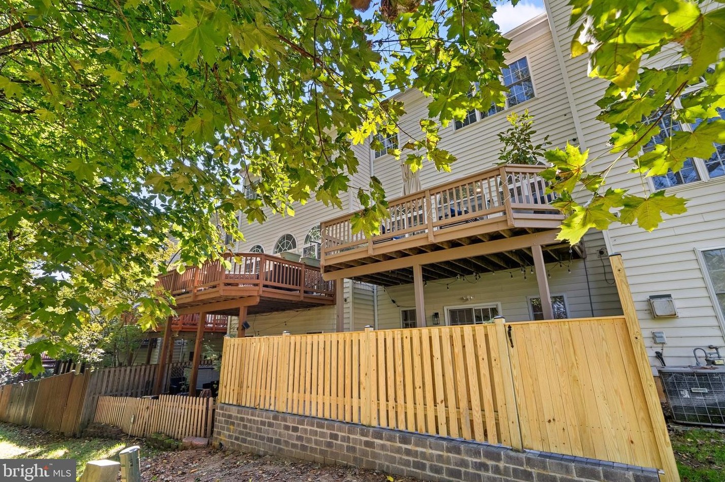 3162 Grovehurst Pl, Alexandria VA  22310-2350 exterior