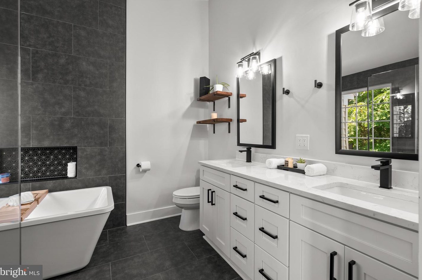 3162 Grovehurst Pl, Alexandria VA  22310-2350 exterior