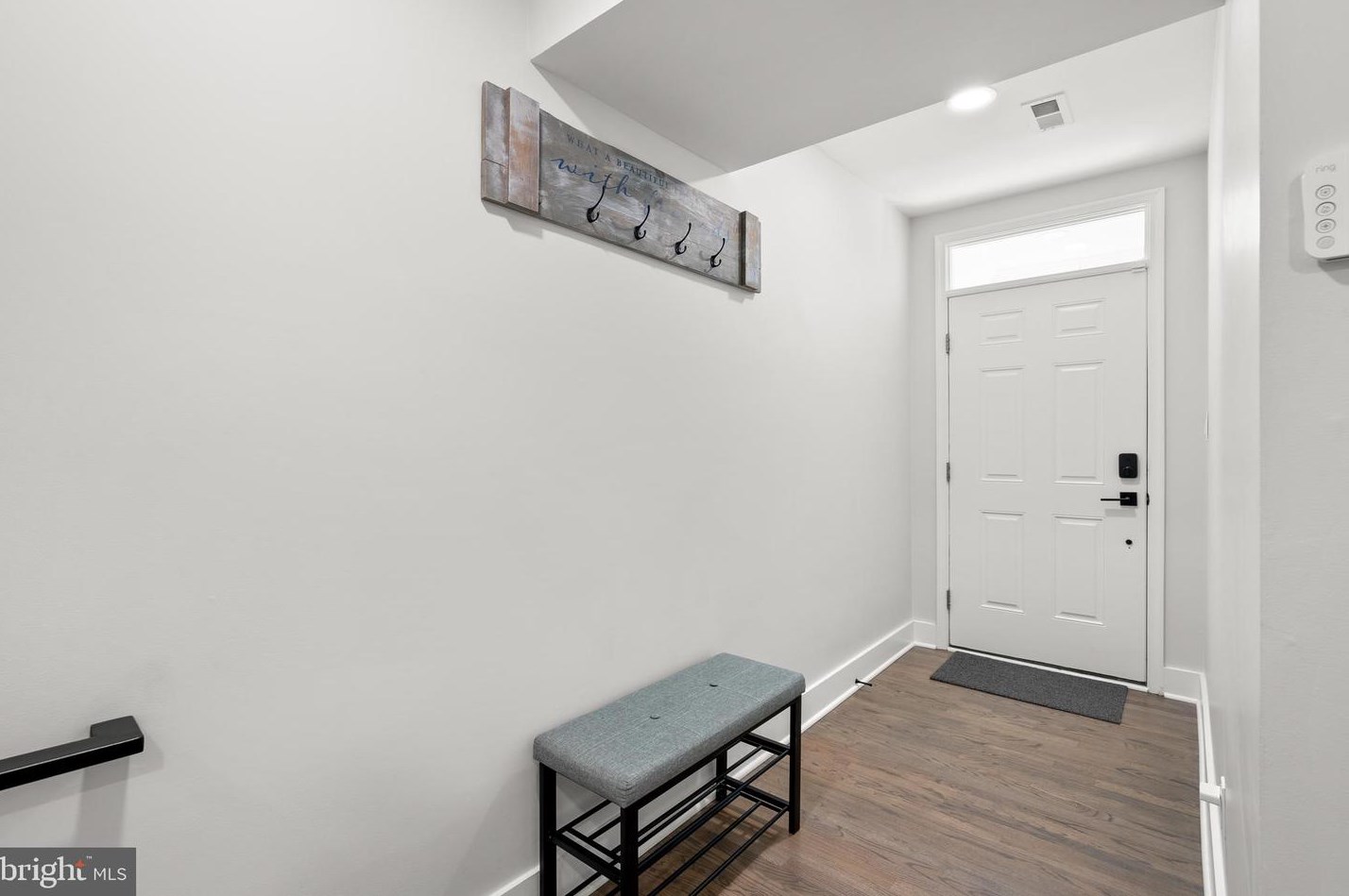 3162 Grovehurst Pl, Alexandria VA  22310-2350 exterior