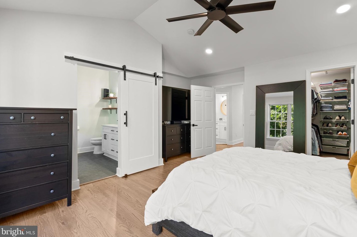 3162 Grovehurst Pl, Alexandria VA  22310-2350 exterior