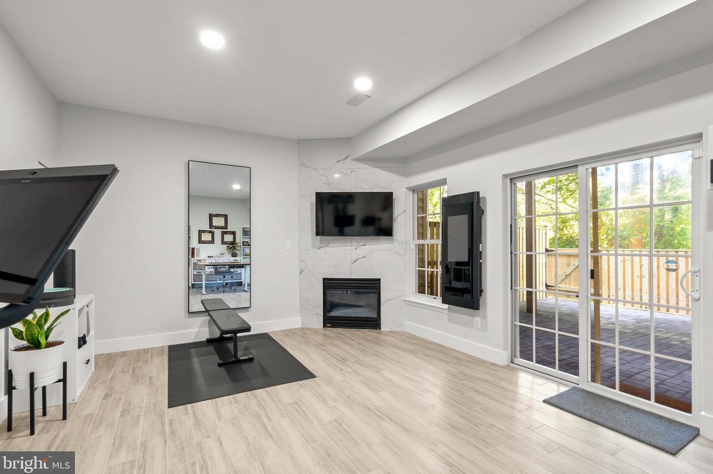 3162 Grovehurst Pl, Alexandria VA  22310-2350 exterior