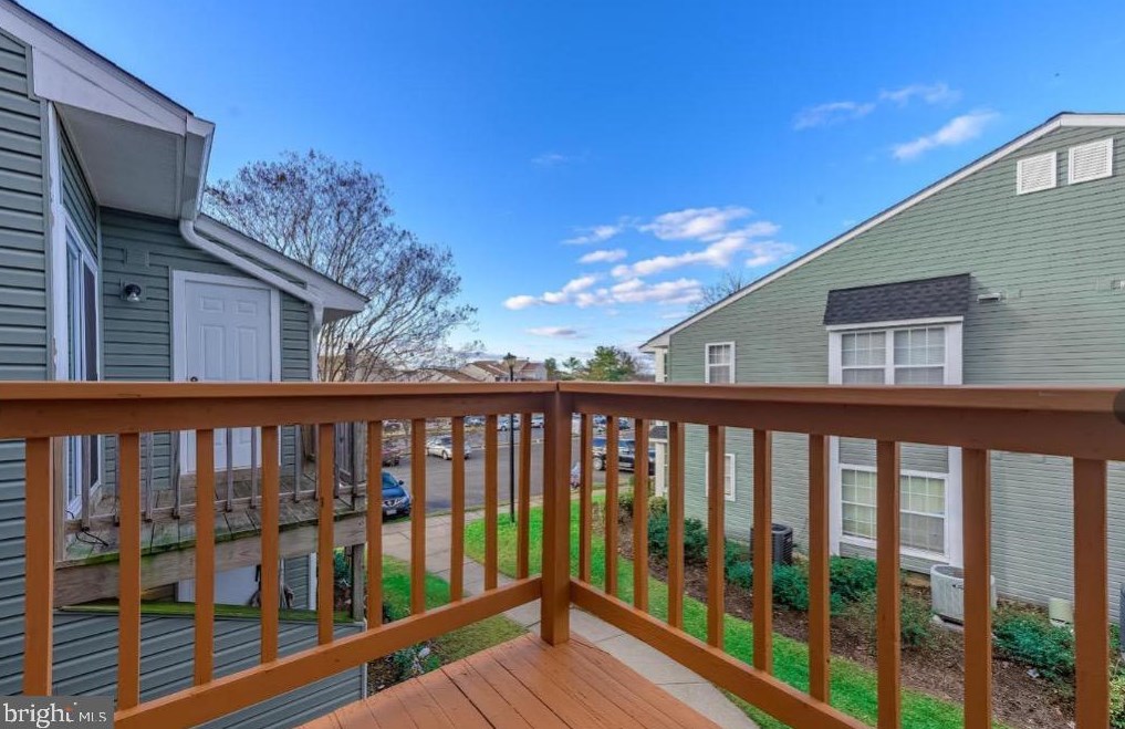 8617 Beekman Pl, Alexandria, VA 22309-1696