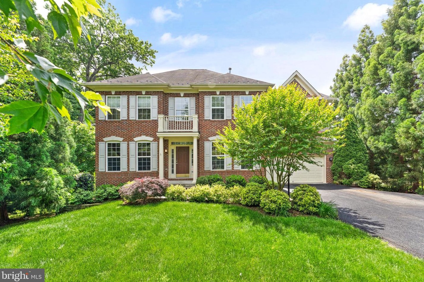 705 Bennett St, Herndon, VA 20170-3105