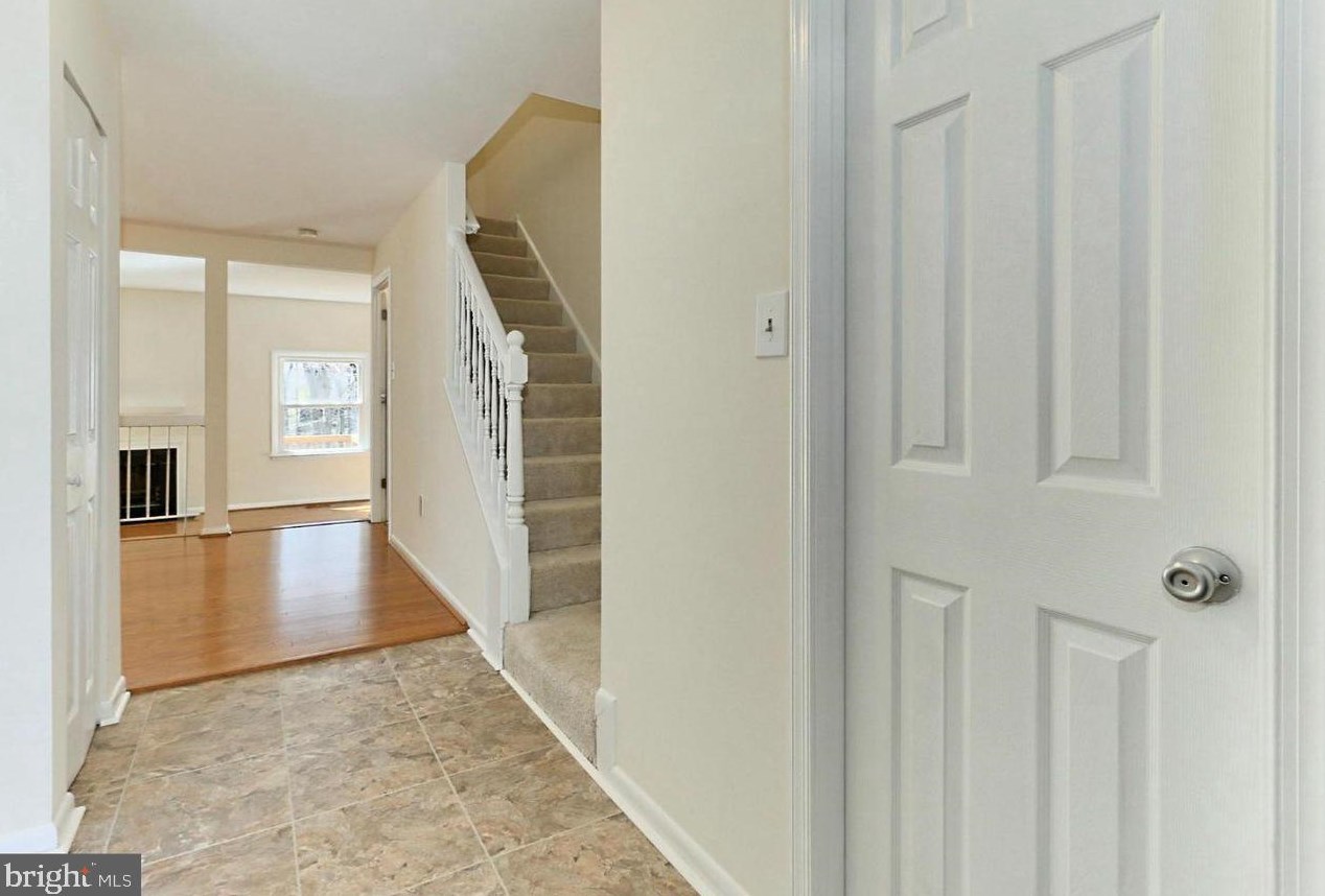 3064 Southern Elm Ct, Fairfax, VA 22031