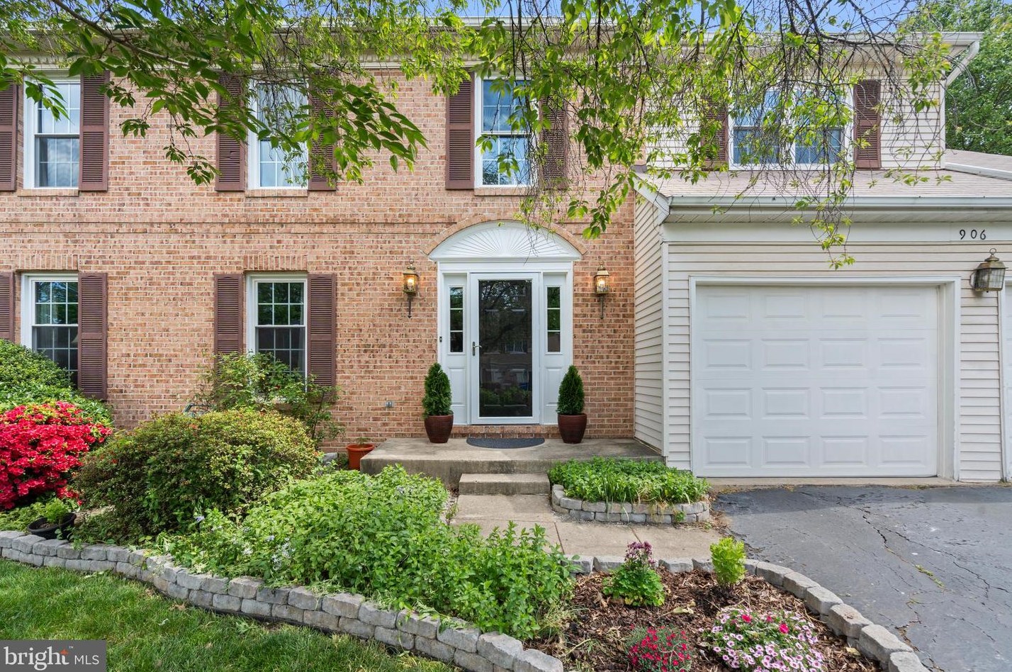 906 Broad Oaks Dr, Herndon, VA 20170