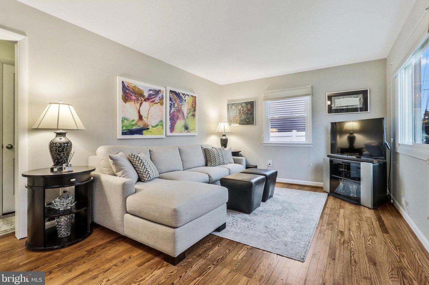 3306 Dona Ave, Alexandria, VA 22303-1112