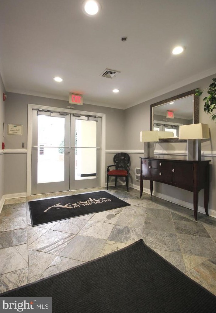 9480 Virginia Center Blvd #233, Vienna, VA 22181