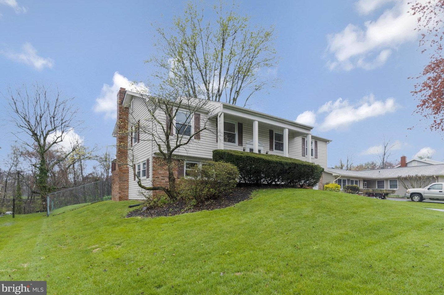 4363 Majestic Ln, Fairfax, VA 22033-3538