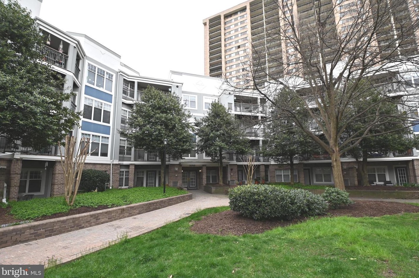 5563 Seminary Rd #412, Falls Church, VA 22041