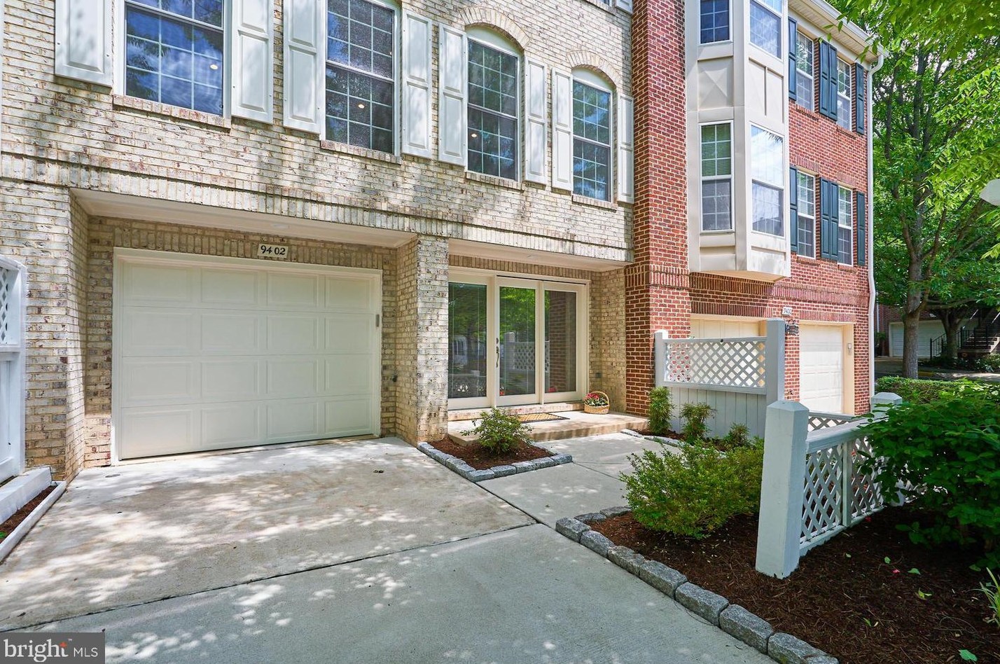 9402 Colonade Dr, Vienna, VA 22181