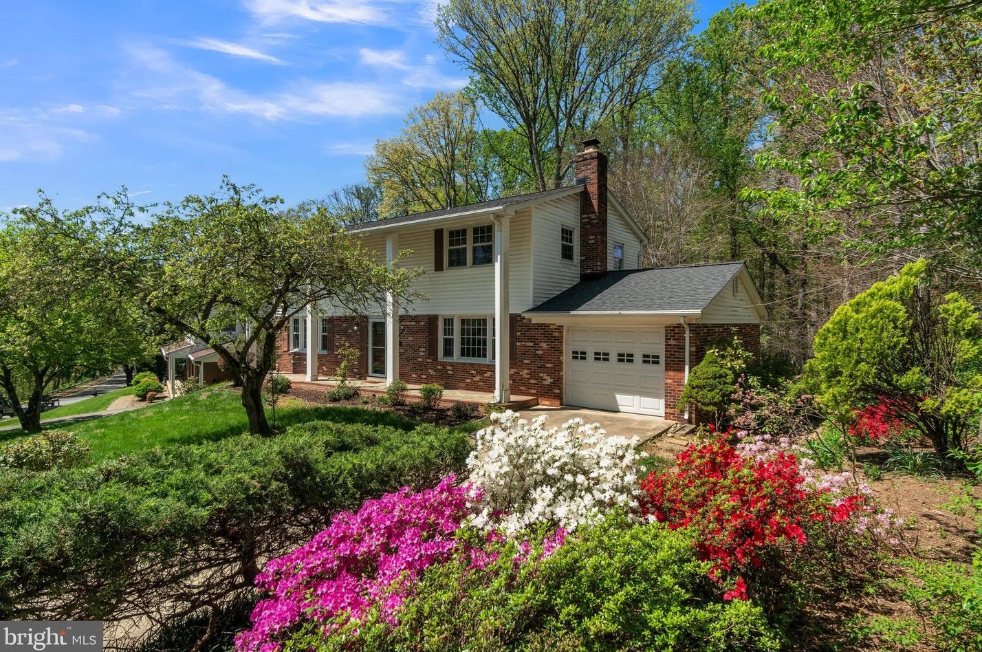 6944 Cottontail Ct, Springfield, VA 22153-1026