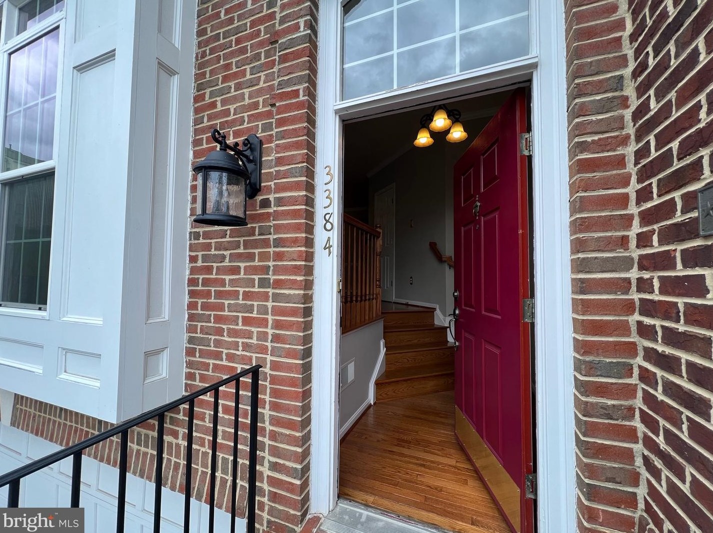 3384 Governors Crest Ct, Alexandria VA  22310-2335 exterior