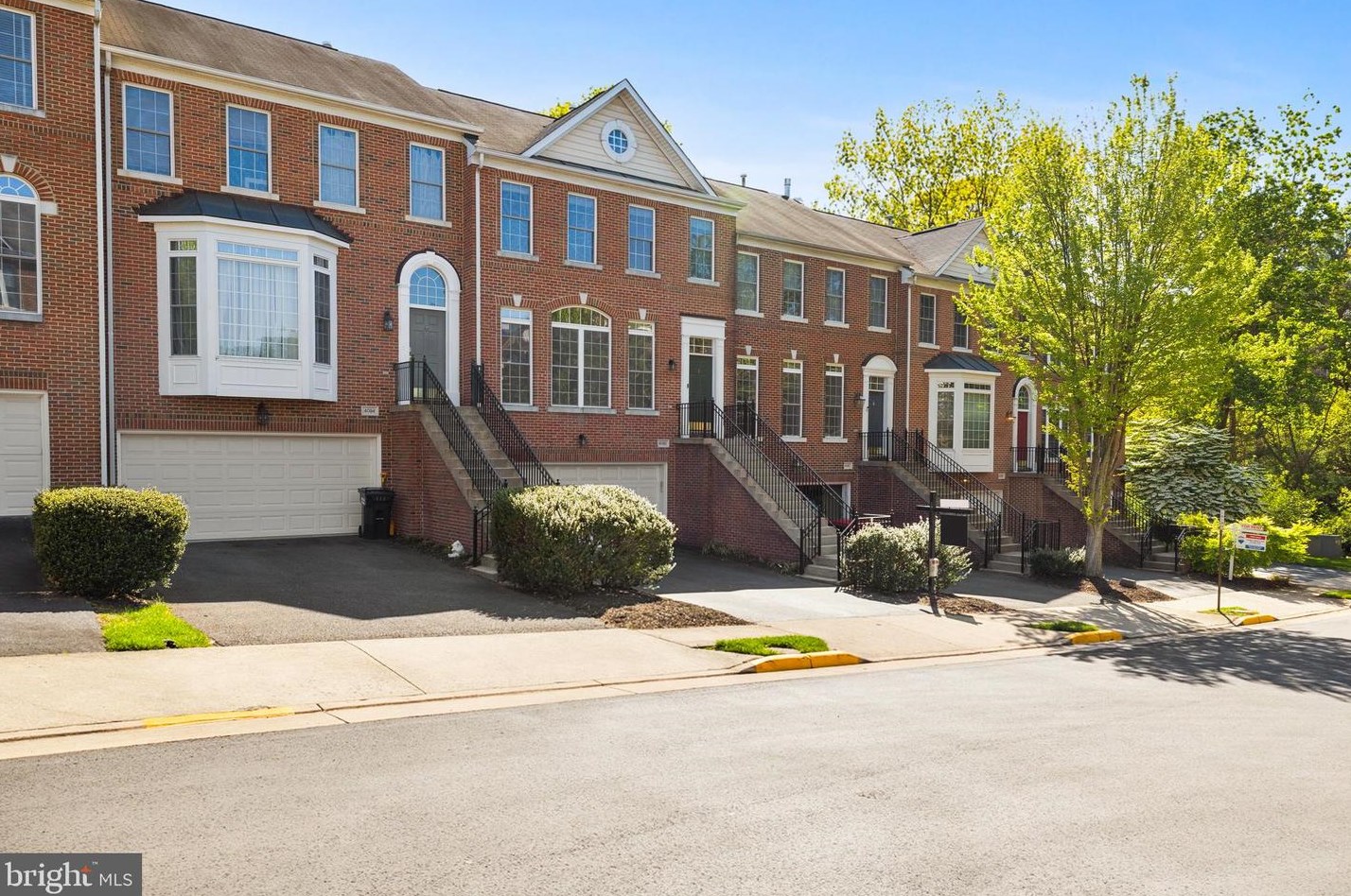 4092 Walnut Cove Cir, Fairfax, VA 22033