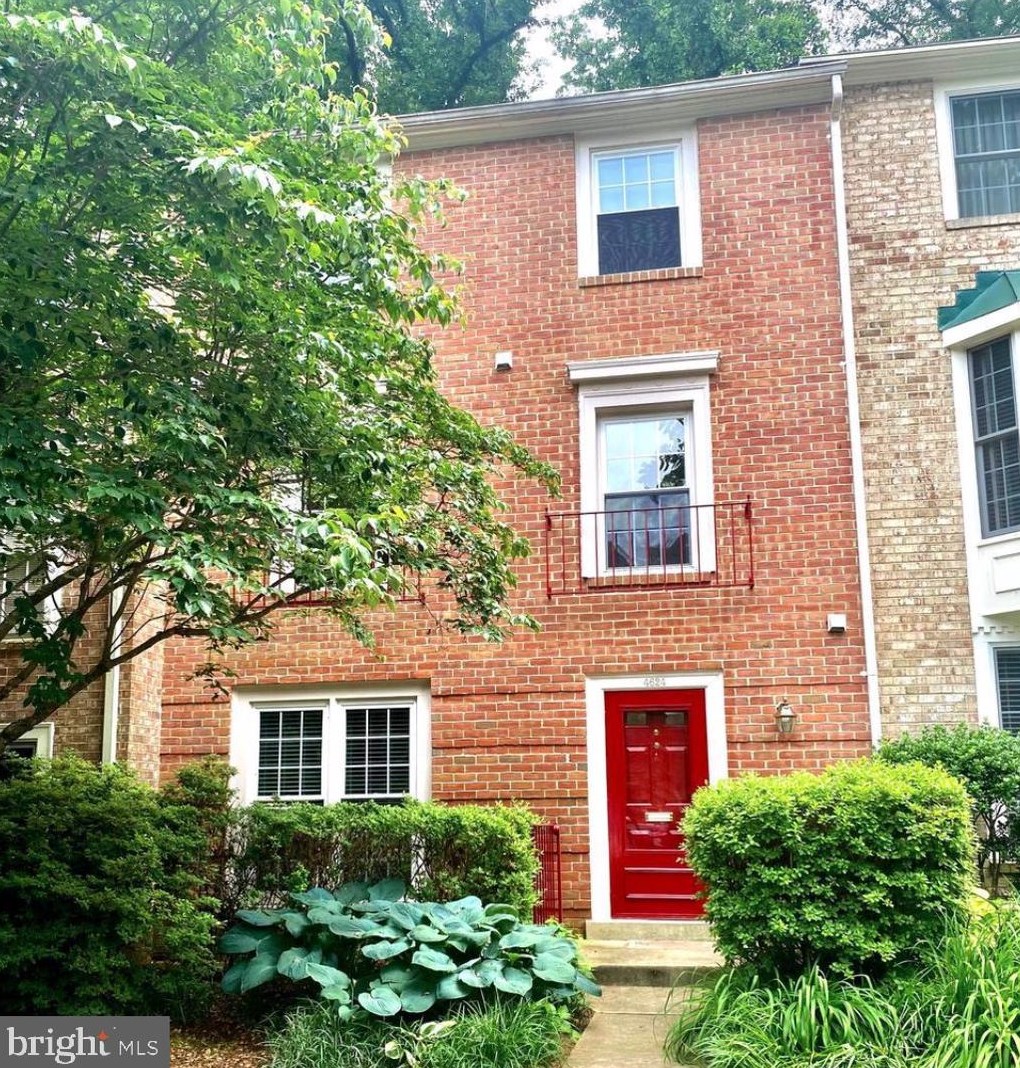 4624 Briar Patch Ct, Fairfax, VA 22032