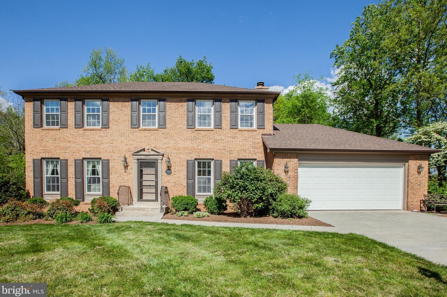 5703 Regimental Ct, Centreville, VA 20120