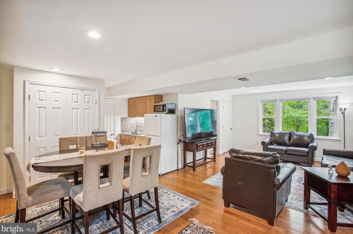 5503 Atlee Pl, Springfield VA  22151-3407 exterior