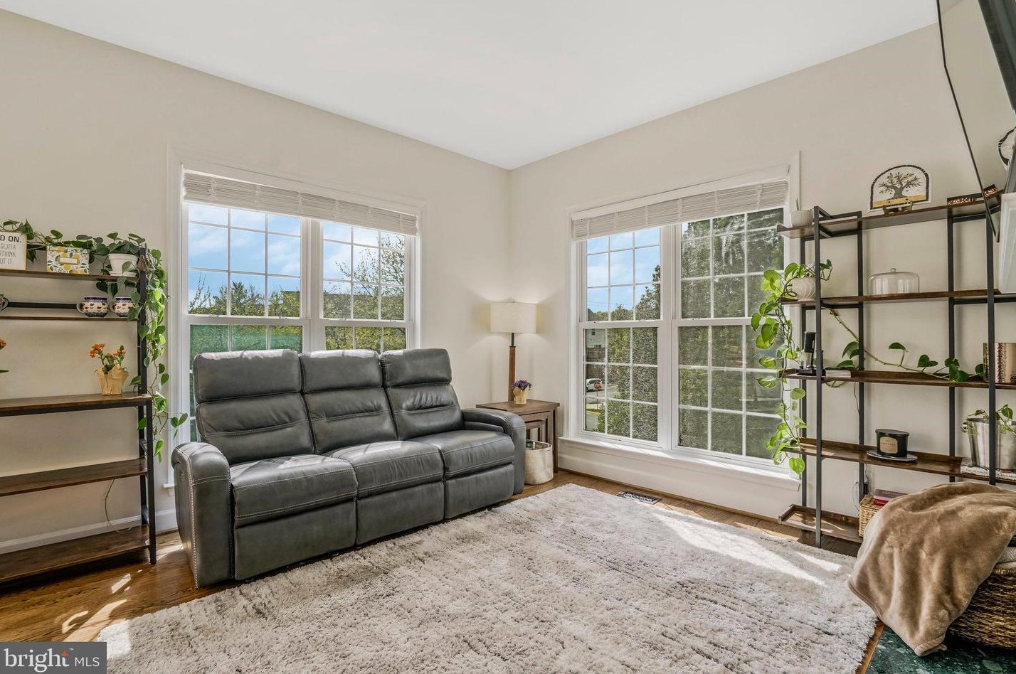 9245 Laurel Ridge Crossing Rd, Lorton VA  22079-2959 exterior