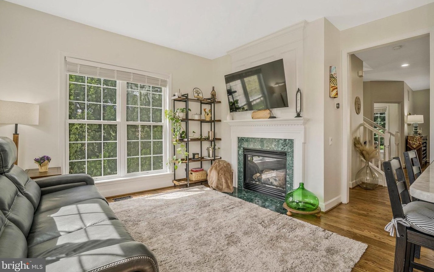 9245 Laurel Ridge Crossing Rd, Lorton VA  22079-2959 exterior