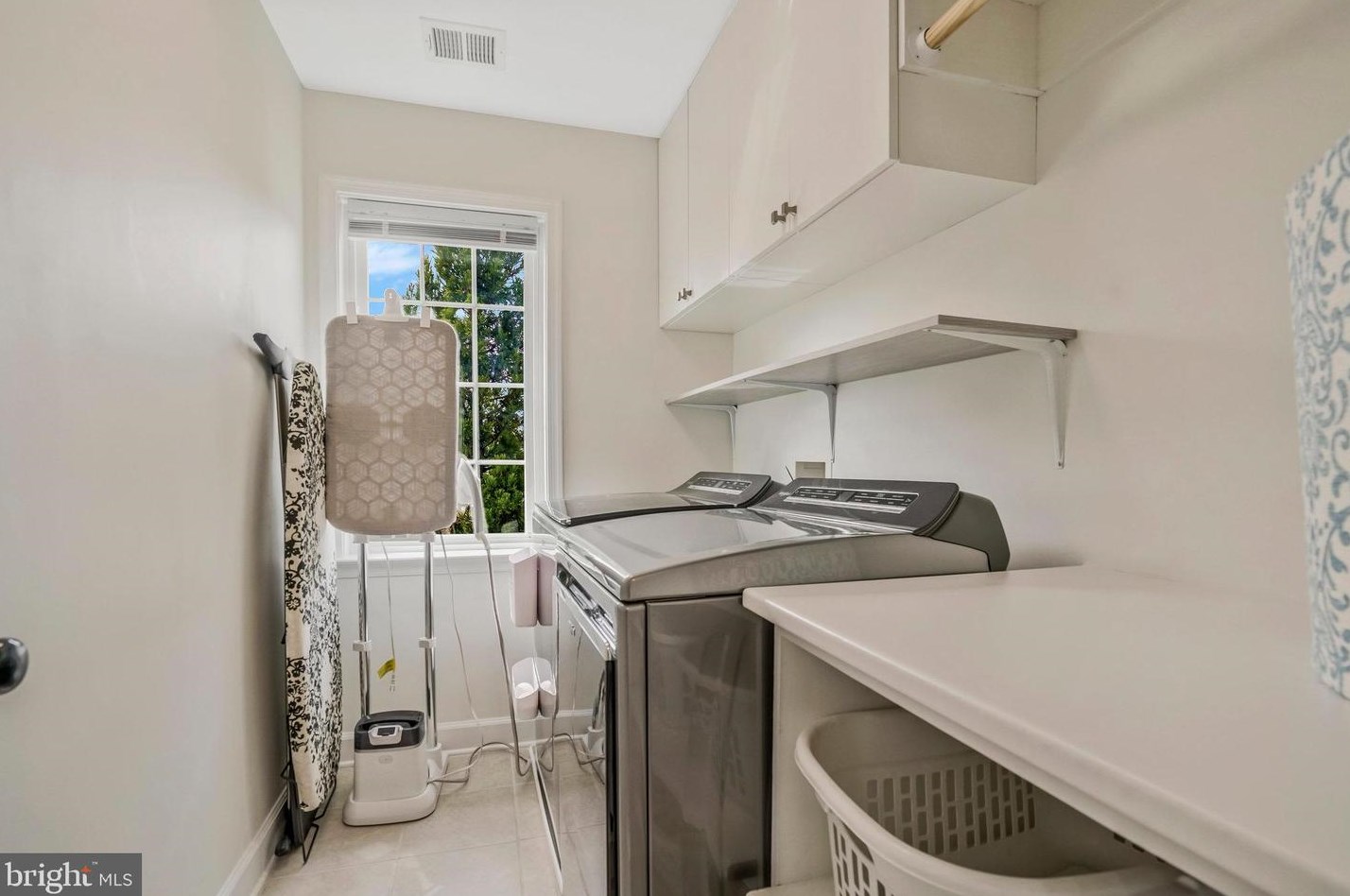 9245 Laurel Ridge Crossing Rd, Lorton VA  22079-2959 exterior