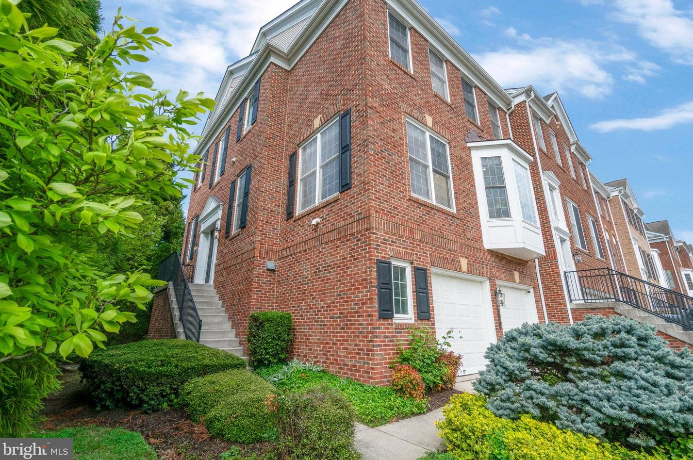 9245 Laurel Ridge Crossing Rd, Lorton, VA 22079