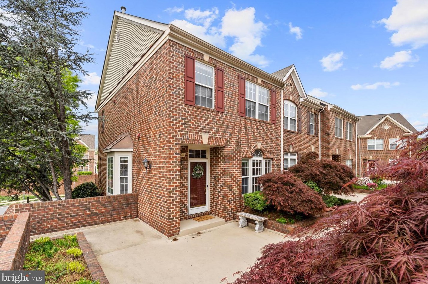 6100 Madison Pointe Ct, Falls Church VA  22041-3671 exterior