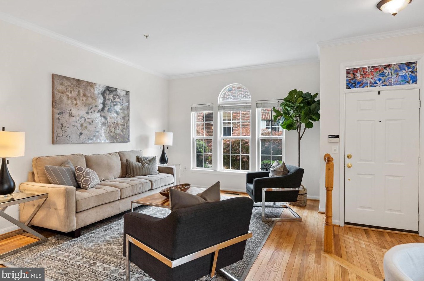6100 Madison Pointe Ct, Falls Church VA  22041-3671 exterior
