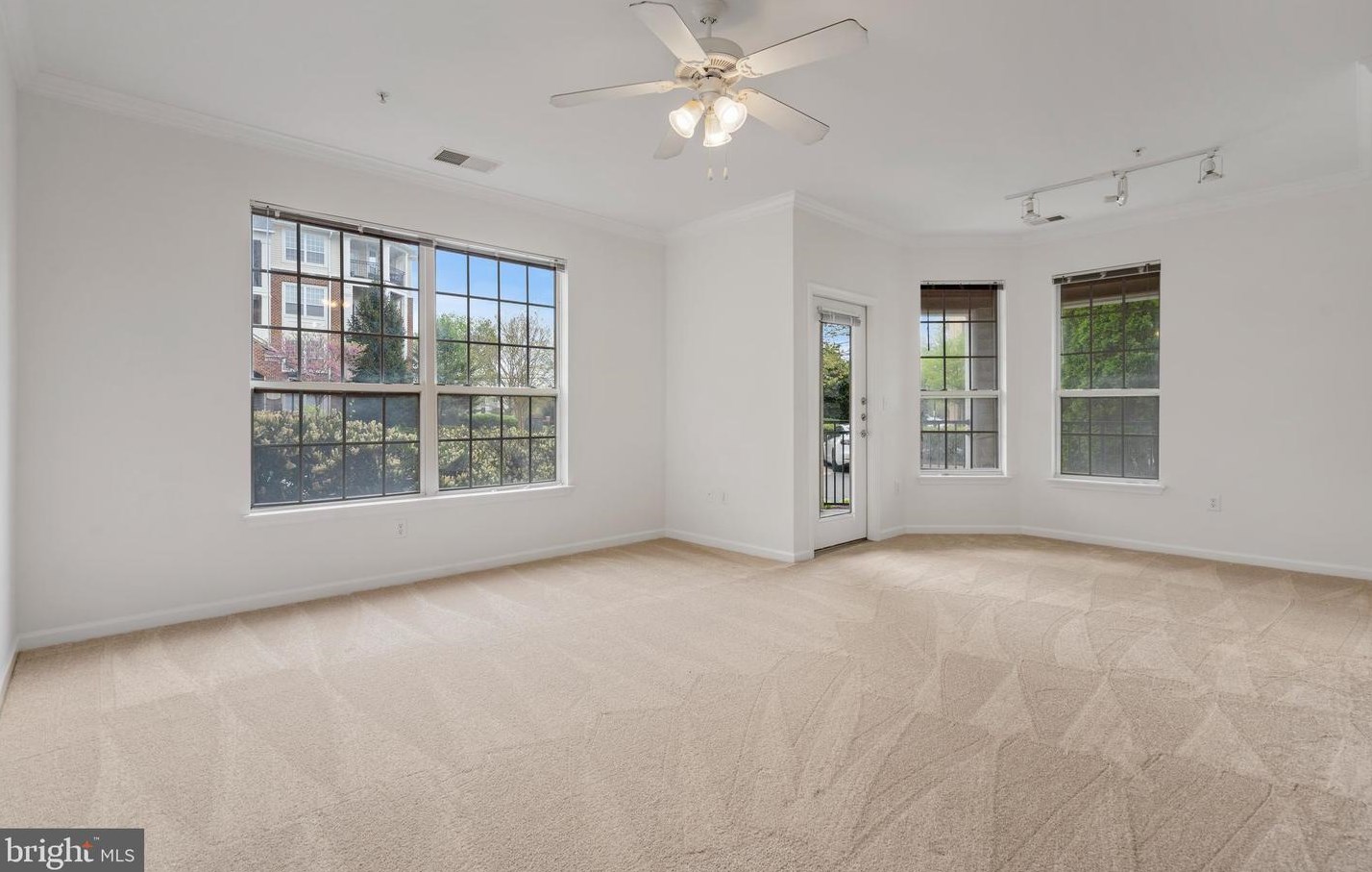 12900 Centre Park Cir #108, Herndon, VA 20171