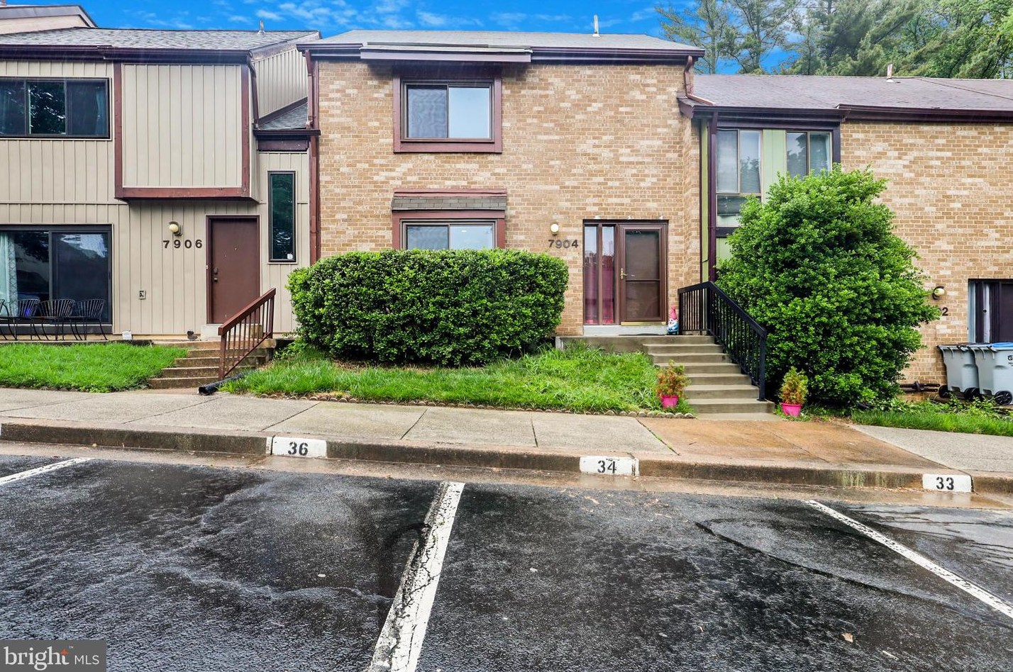 7904 Towerbell Ct, Annandale, VA 22003