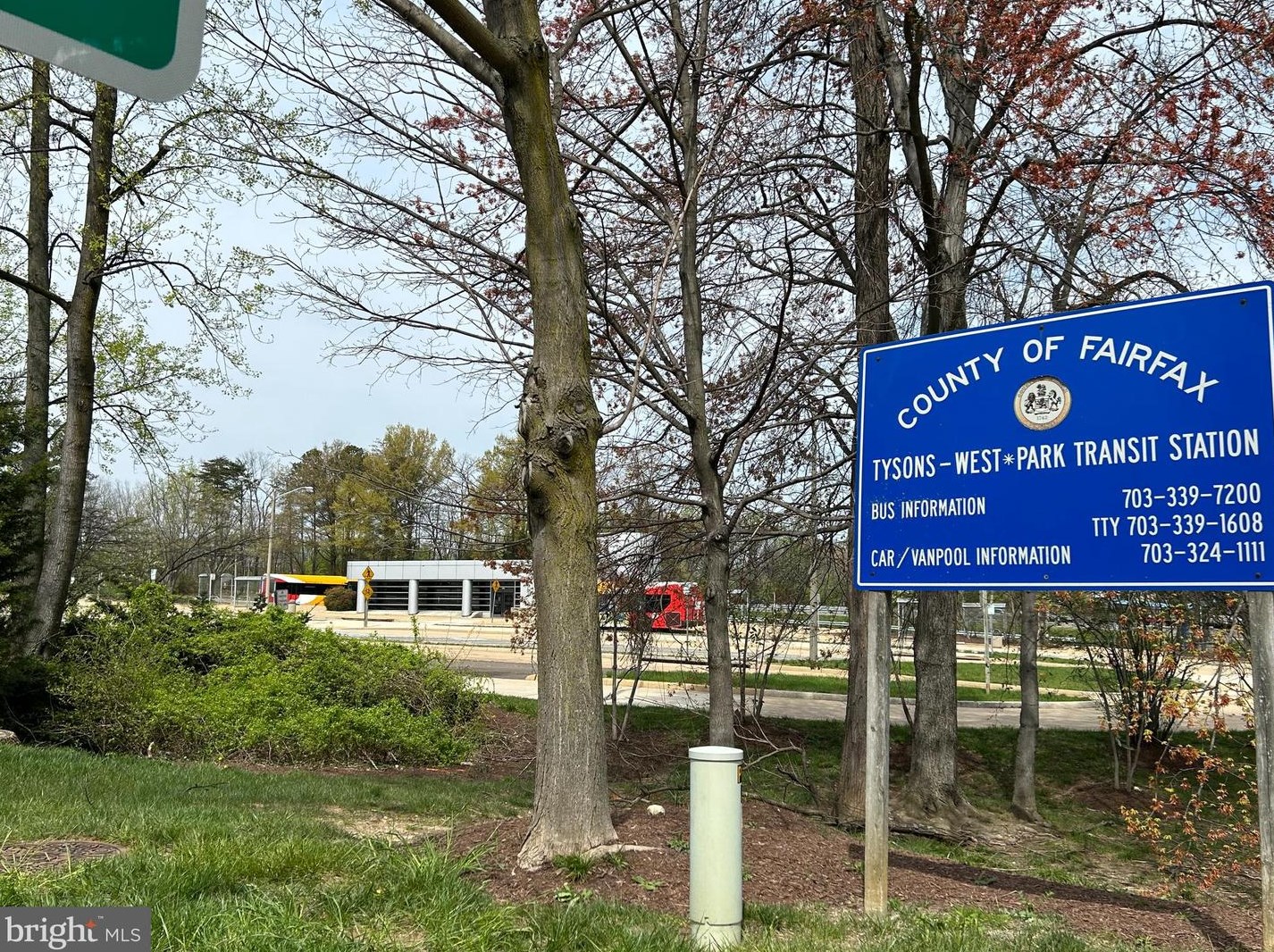 1535 Lincoln Way, Mc Lean VA  22102-5823 exterior