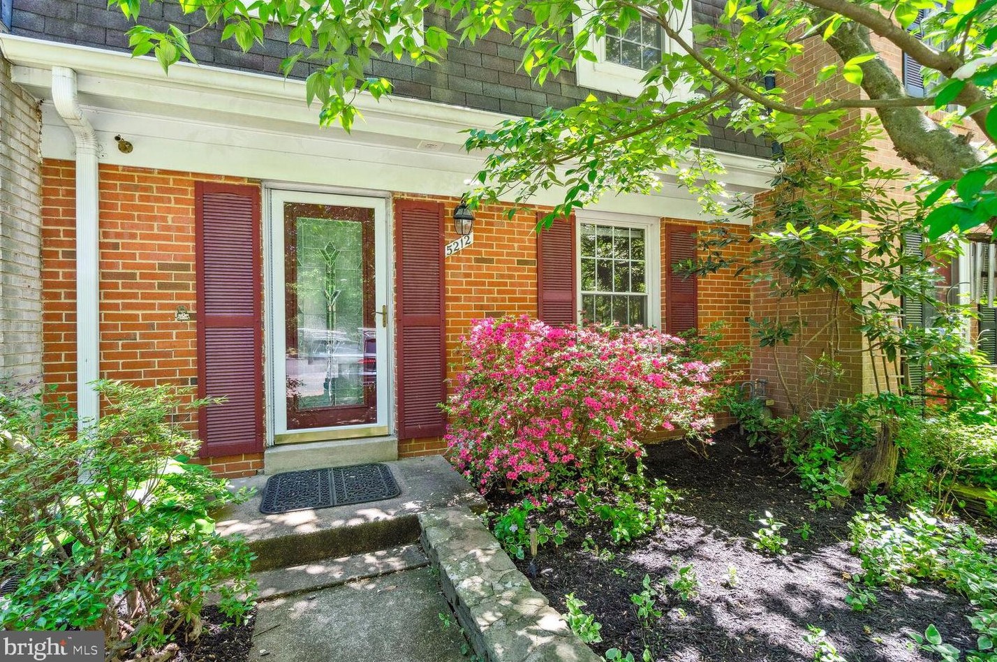 5212 Lonsdale Dr, Springfield, VA 22151