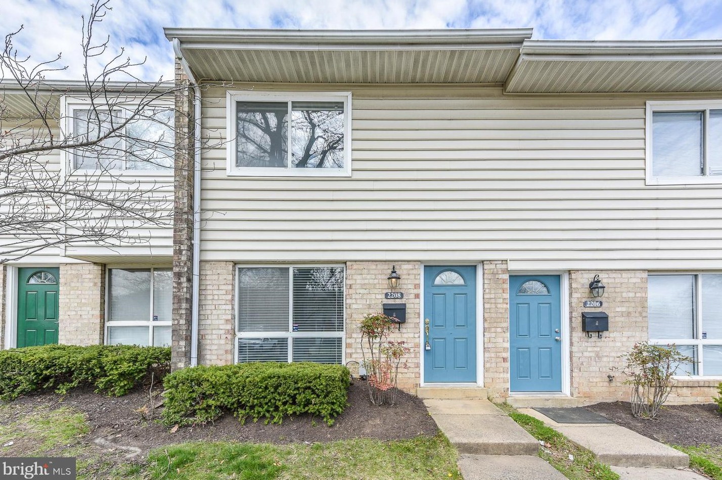 2208 Huston Pl, Herndon, VA 20170